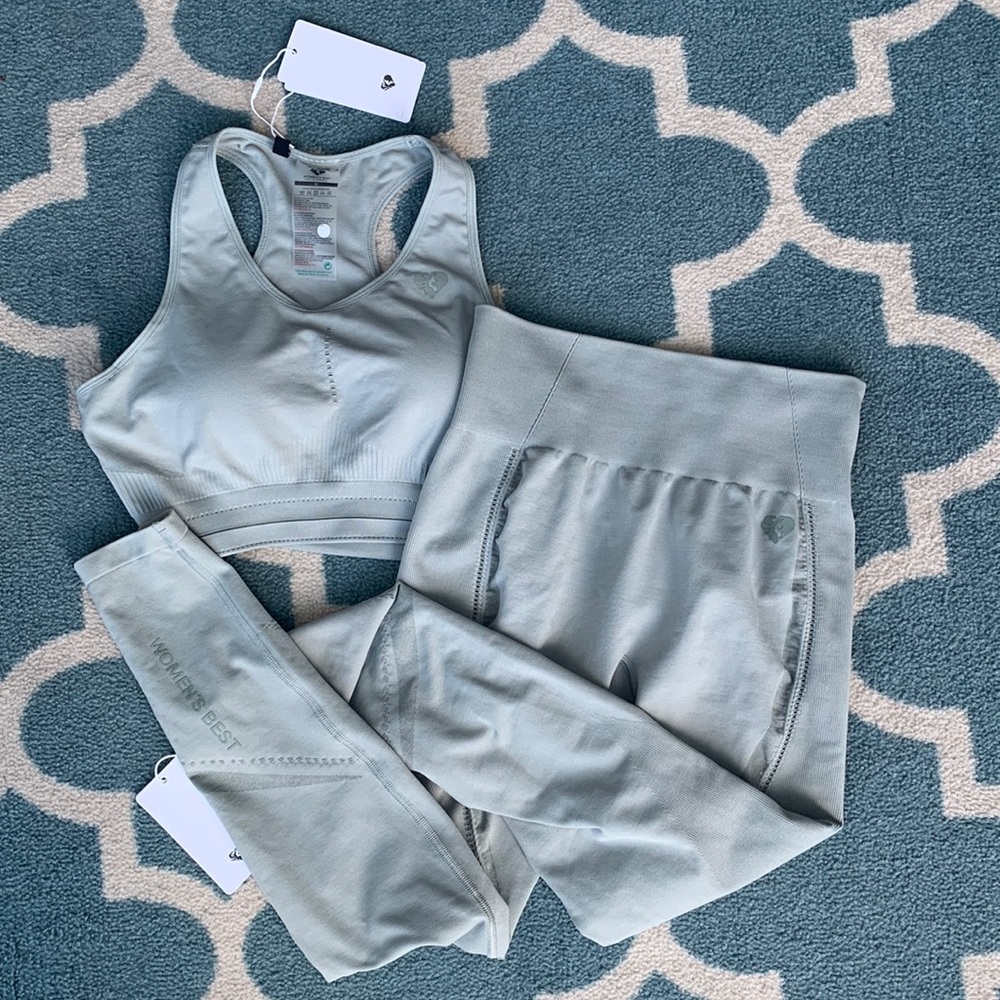 Brand New Women’s Best Set